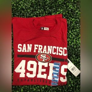 NWT Unisex size Large 49ers football t shirt